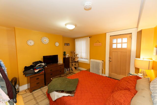 492 Madison Avenue, Albany, NY 12208