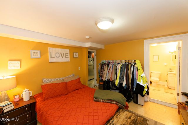 492 Madison Avenue, Albany, NY 12208