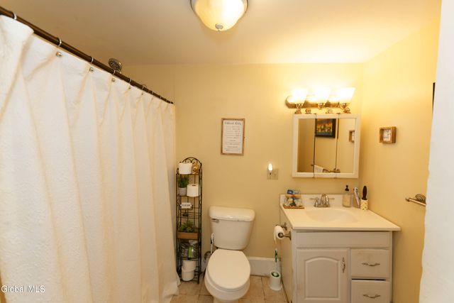 492 Madison Avenue, Albany, NY 12208