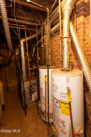 492 Madison Avenue, Albany, NY 12208