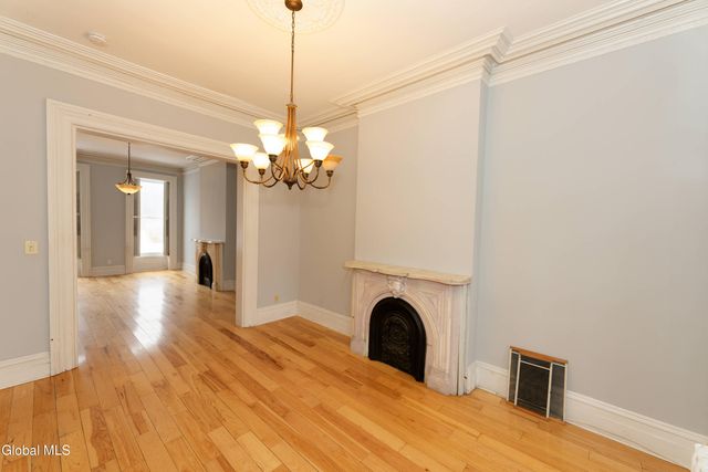 492 Madison Avenue, Albany, NY 12208