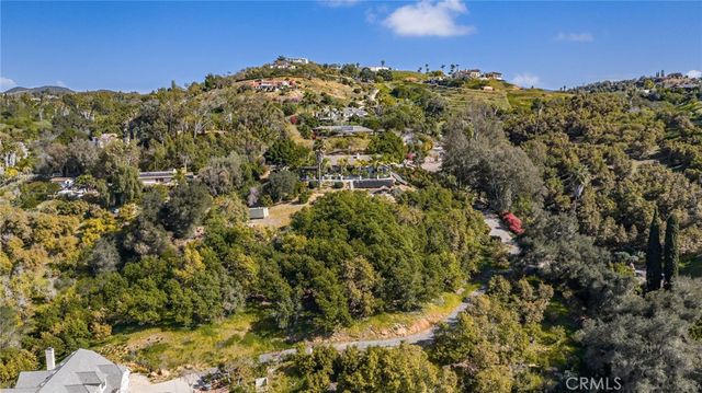 2465 Via Oeste Drive, Fallbrook, CA 92028