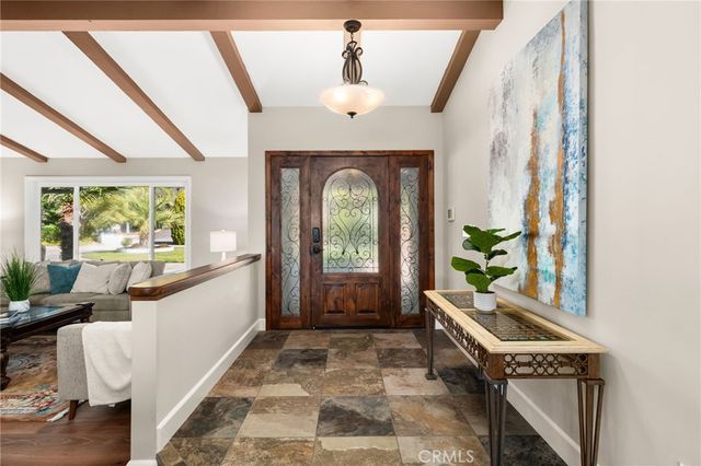 2465 Via Oeste Drive, Fallbrook, CA 92028