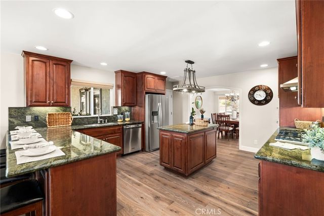 2465 Via Oeste Drive, Fallbrook, CA 92028