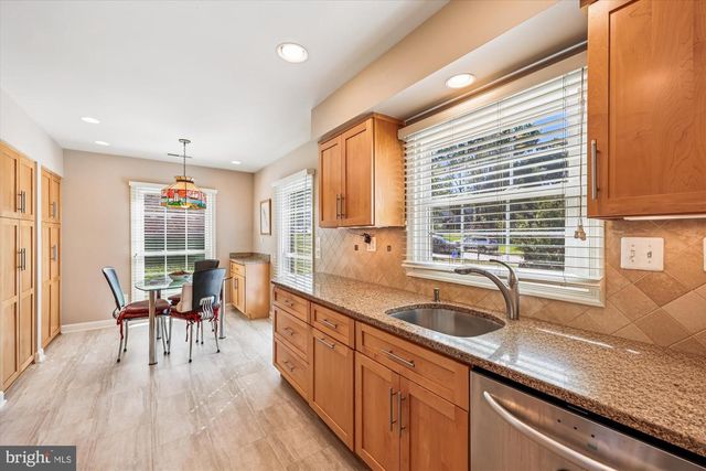 9013 WANDERING TRAIL DR, Potomac, MD 20854