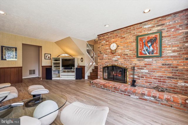 9013 WANDERING TRAIL DR, Potomac, MD 20854