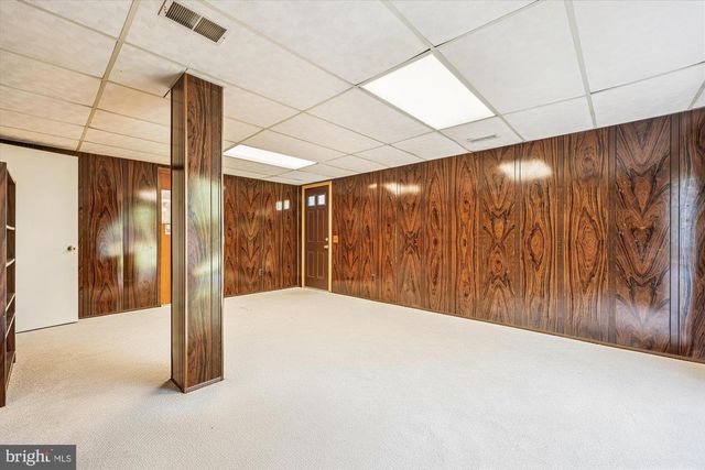 9013 WANDERING TRAIL DR, Potomac, MD 20854