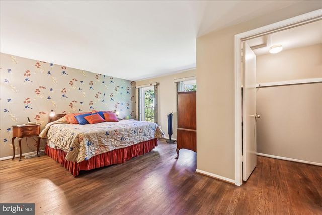 9013 WANDERING TRAIL DR, Potomac, MD 20854