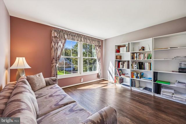 9013 WANDERING TRAIL DR, Potomac, MD 20854