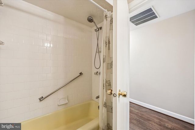 9013 WANDERING TRAIL DR, Potomac, MD 20854