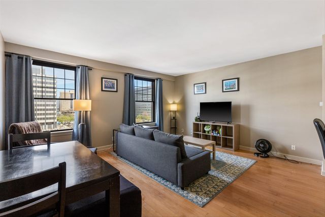 109 N Main St Apt 612, Memphis, TN 38103