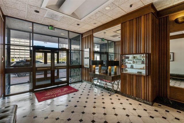 109 N Main St Apt 612, Memphis, TN 38103