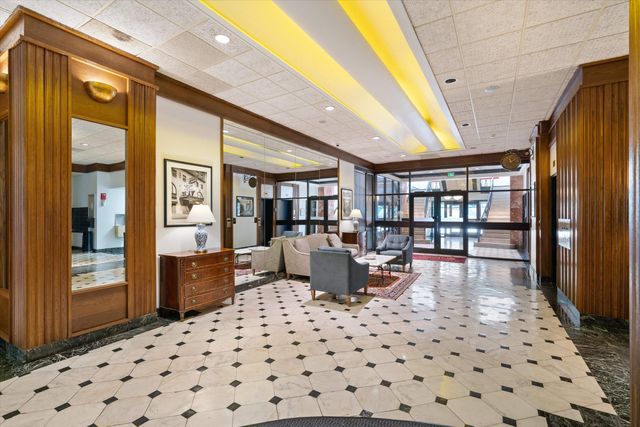 109 N Main St Apt 612, Memphis, TN 38103