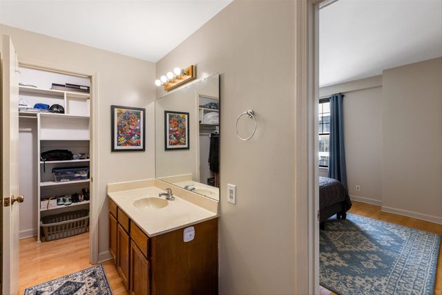 109 N Main St Apt 612, Memphis, TN 38103