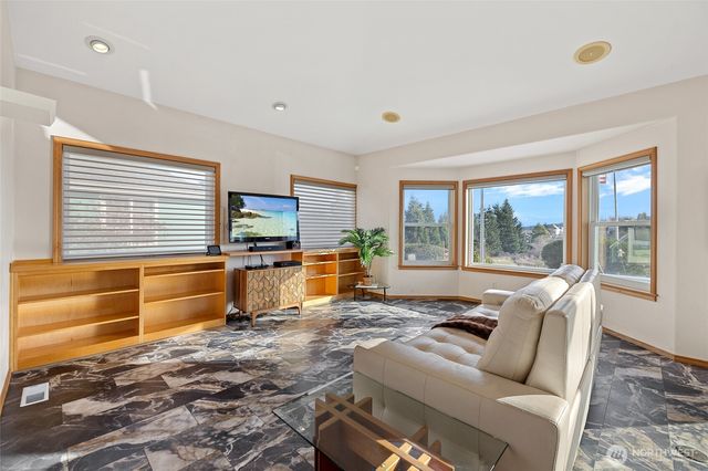 802 NW Krueger Street, Coupeville, WA 98239