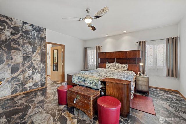 802 NW Krueger Street, Coupeville, WA 98239