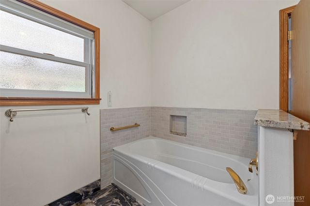 802 NW Krueger Street, Coupeville, WA 98239