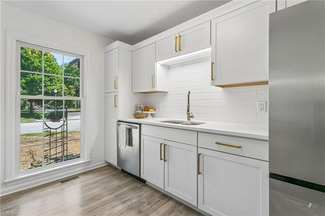 682 Village Green PW, Newport News, VA 23602