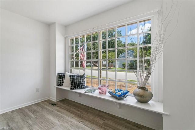 682 Village Green PW, Newport News, VA 23602