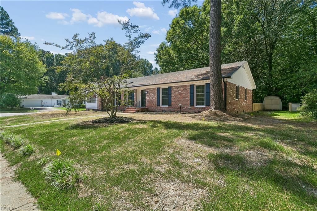 682 Village Green PW, Newport News, VA 23602
