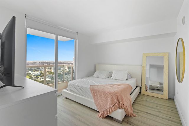 1800 N Bayshore Drive 3802, Miami, FL 33132