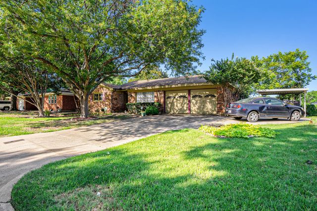 7332 Trimble Drive, Fort Worth, TX 76134