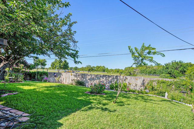 7332 Trimble Drive, Fort Worth, TX 76134