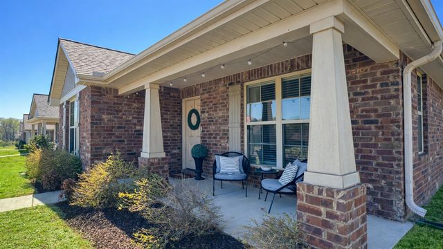 8741 KIMBERLY DAWN DR, Southaven, MS 38671