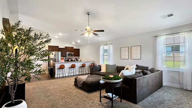 8741 KIMBERLY DAWN DR, Southaven, MS 38671