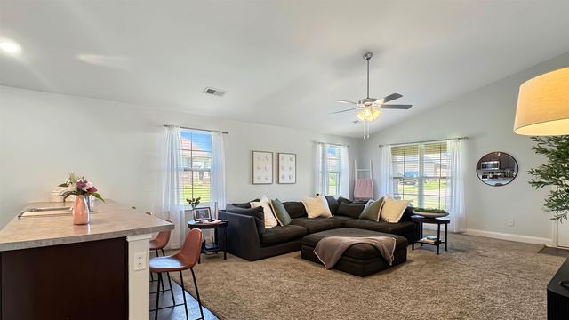 8741 KIMBERLY DAWN DR, Southaven, MS 38671