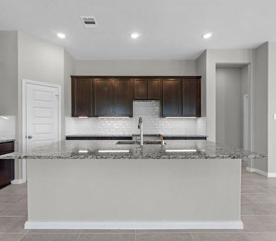 441 Barton Place Drive, Cleveland, TX 77327