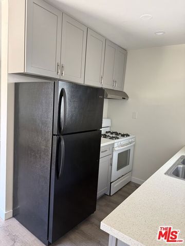 5315 Virginia Avenue, Los Angeles, CA 90029