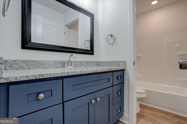 112 Roberts Rd, Locust Grove, GA 30248