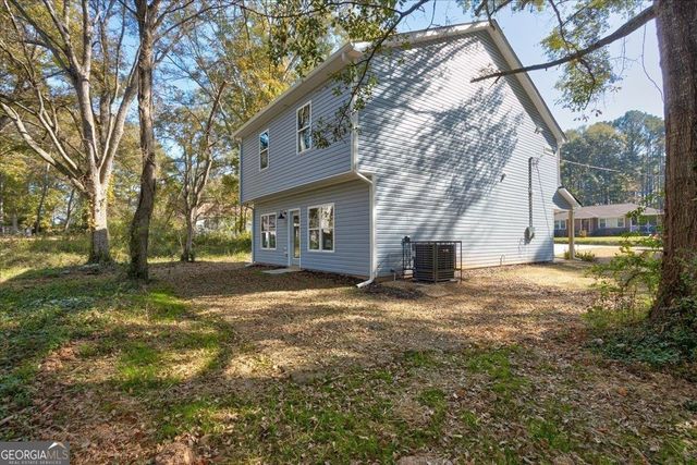 112 Roberts Rd, Locust Grove, GA 30248