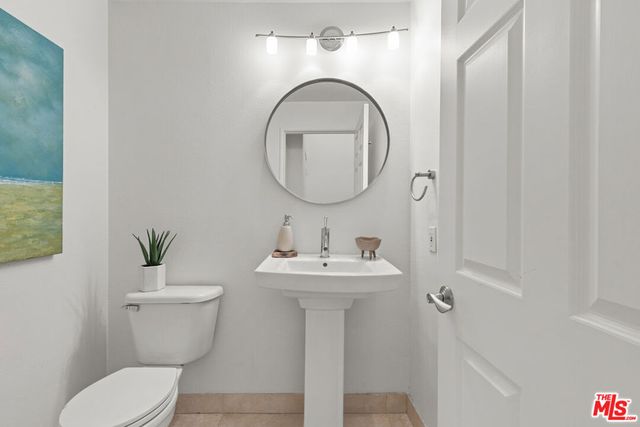 11636 Montana Avenue 107, Los Angeles, CA 90049