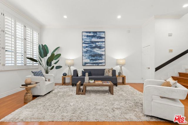 11636 Montana Avenue 107, Los Angeles, CA 90049