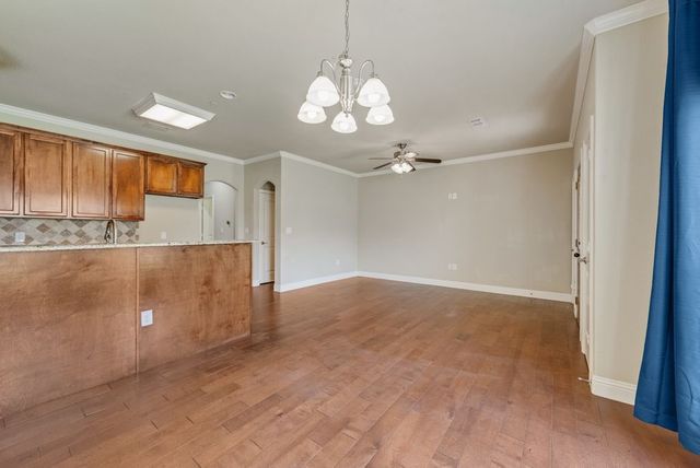 207 S Kealy Avenue, Lewisville, TX 75057