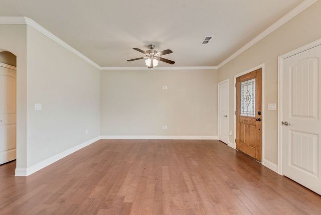 207 S Kealy Avenue, Lewisville, TX 75057