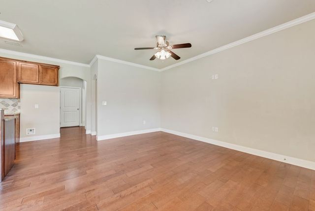 207 S Kealy Avenue, Lewisville, TX 75057