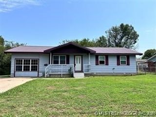 705 NW 8th Street, Checotah, OK 74426