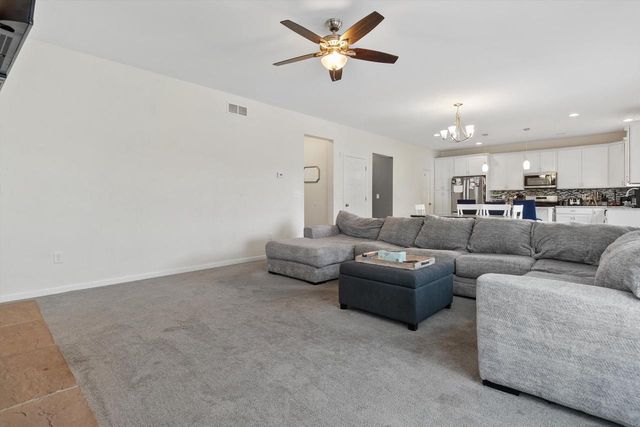 320 W Hunt AVENUE, Twin Lakes, WI 53181