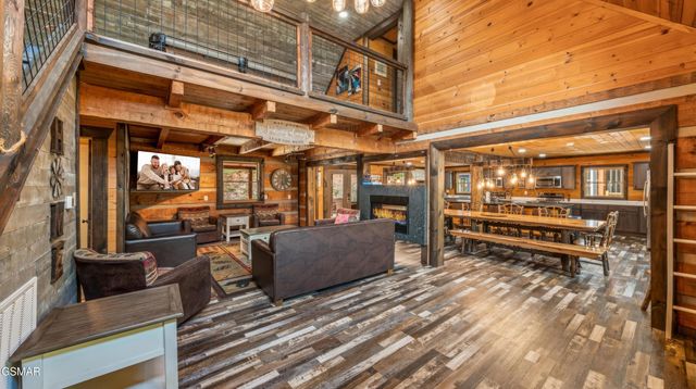 2209 Henderson Springs Road, Pigeon Forge, TN 37863