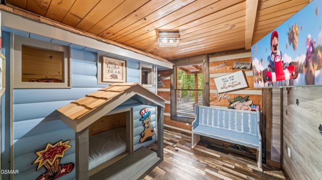 2209 Henderson Springs Road, Pigeon Forge, TN 37863