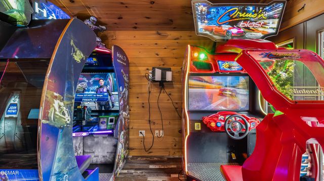 2209 Henderson Springs Road, Pigeon Forge, TN 37863