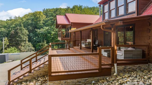 2209 Henderson Springs Road, Pigeon Forge, TN 37863