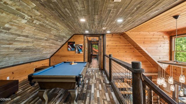 2209 Henderson Springs Road, Pigeon Forge, TN 37863