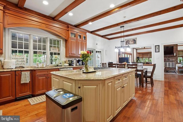 3745 BUCK RD, Huntingdon Valley, PA 19006