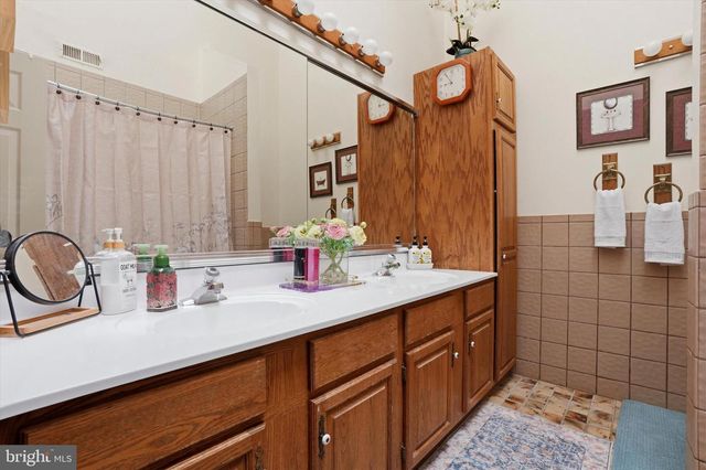 3745 BUCK RD, Huntingdon Valley, PA 19006