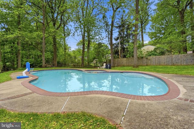 3745 BUCK RD, Huntingdon Valley, PA 19006