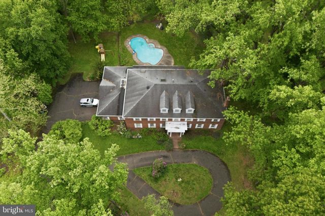 3745 BUCK RD, Huntingdon Valley, PA 19006